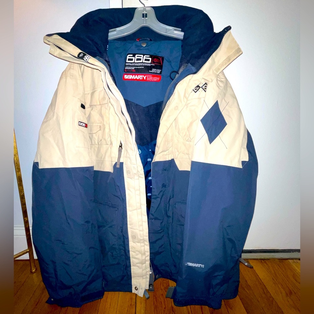 686 Men’s XXL Snowboarding Jacket